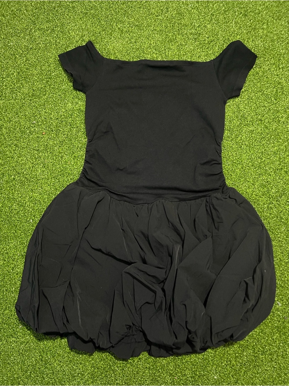 OQQ NWT Black Bubble Skirt Off The Shoulder Mini Dress Size M 🖤